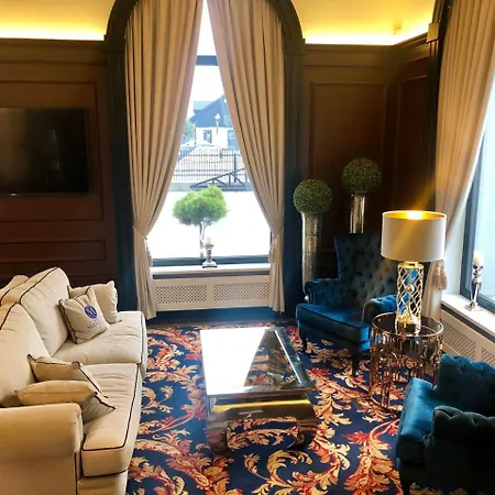 Mansor Hotel Ząbki